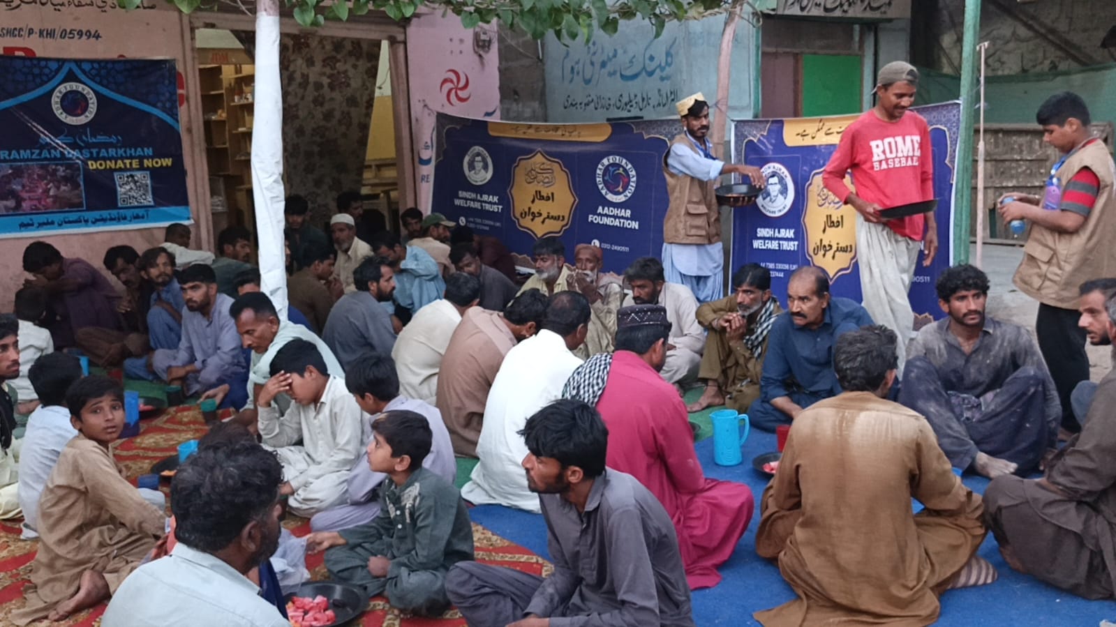 21st Iftari – افطار دسترخوان | بھینس کالونی کراچی